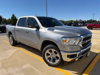 Ram 1500 2022 4x4 Big Horn 4dr Crew Cab 5.6 ft. SB Camión
