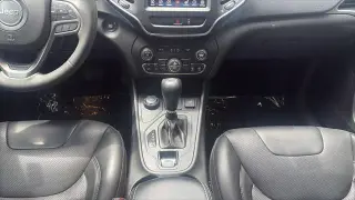 Jeep Cherokee 2022 4x4 Latitude Lux SUV 4p