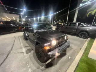 Jeep Wrangler Unlimited 2018 4x4 Moab 4p SUV (lanzamiento a mitad de año)