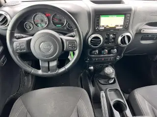 Jeep Wrangler Unlimited 2016 4x4 Sahara 4p SUV