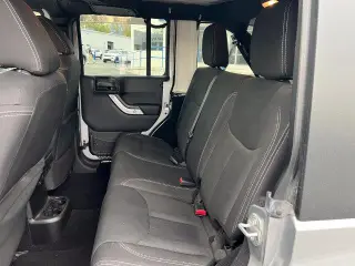 Jeep Wrangler Unlimited 2016 4x4 Sahara 4p SUV