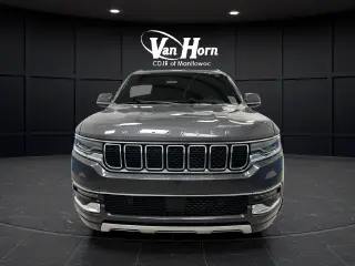 2022 Jeep Wagoneer