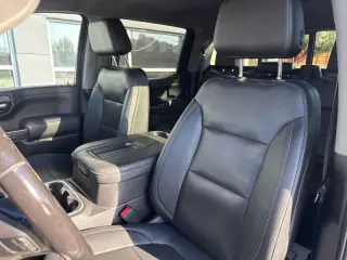 2021 Chevrolet Silverado 1500 4WD Crew Cab Short Bed LTZ
