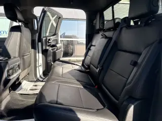 2021 Chevrolet Silverado 1500 4WD Crew Cab Short Bed LTZ