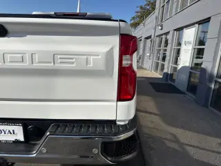 2021 Chevrolet Silverado 1500 4WD Crew Cab Short Bed LTZ