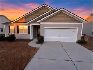 Propiedad de alquiler con 4 habitaciones y 2 baños en Richmond Hill