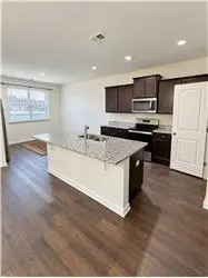 Propiedad de alquiler con 4 habitaciones y 2 baños en Richmond Hill