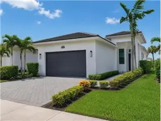 Propiedad en alquiler con 3 dormitorios y 2 baños en Port Saint Lucie