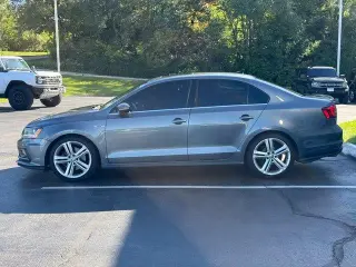 Volkswagen Jetta 2017 2.0T GLI 4dr Sedán 6M