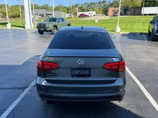 Volkswagen Jetta 2017 2.0T GLI 4dr Sedán 6M