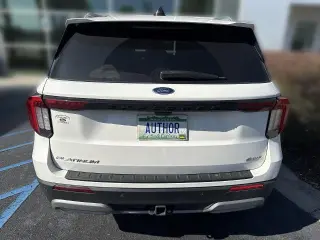 Ford Explorer 2025 AWD Platinum 4dr SUV