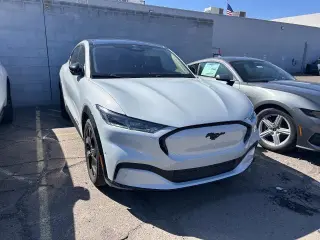 Ford Mustang Mach-E 2023 Premium 4dr SUV