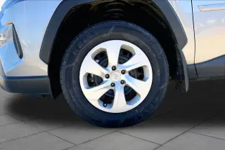 Toyota RAV4 2024 LE 4dr SUV