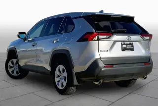 Toyota RAV4 2024 LE 4dr SUV