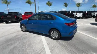Kia Rio 2023 S Sedán 4 puertas