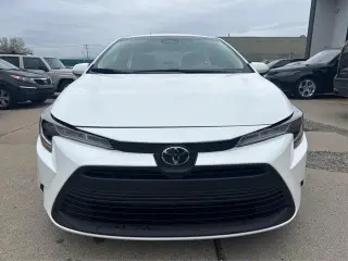 Toyota Corolla 2023 LE Sedán 4 puertas