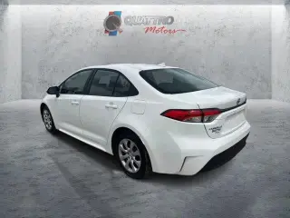 Toyota Corolla 2023 LE Sedán 4 puertas