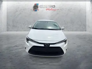 Toyota Corolla 2023 LE Sedán 4 puertas