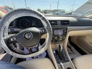 2016 Volkswagen Passat