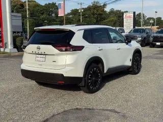 Nissan Rogue 2026 AWD Dark Armor 4dr Crossover