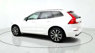 Volvo XC60 2024 AWD B5 Plus Dark Theme 4dr SUV