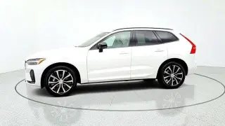 Volvo XC60 2024 AWD B5 Plus Dark Theme 4dr SUV