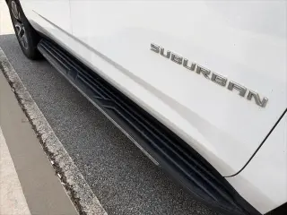 Chevrolet Suburban 2023 4x4 LT 4dr SUV