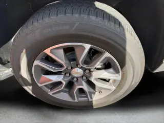 Chevrolet Suburban 2023 4x4 LT 4dr SUV