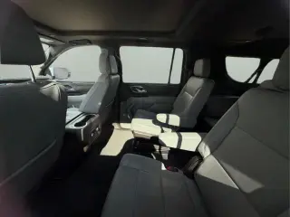 Chevrolet Suburban 2023 4x4 LT 4dr SUV