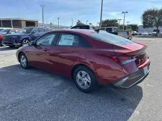 Hyundai ELANTRA 2025 SE 4dr Sedán