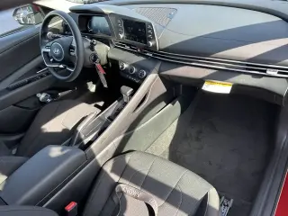 Hyundai ELANTRA 2025 SE 4dr Sedán