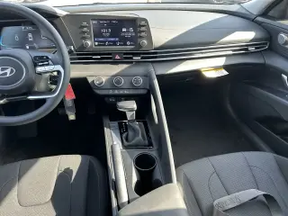 Hyundai ELANTRA 2025 SE 4dr Sedán
