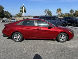 Hyundai ELANTRA 2025 SE 4dr Sedán