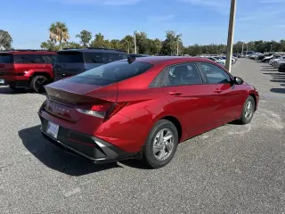 Hyundai ELANTRA 2025 SE 4dr Sedán