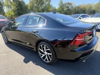 Volvo S60 2020 AWD T6 Momentum 4dr Sedán