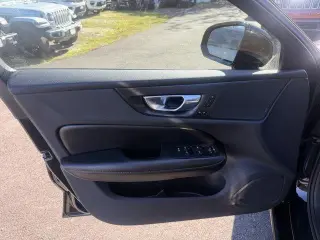 Volvo S60 2020 AWD T6 Momentum 4dr Sedán