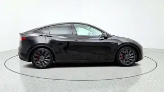 Tesla Model Y 2021 AWD Performance 4dr Crossover