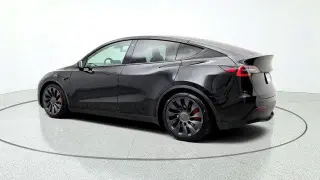 Tesla Model Y 2021 AWD Performance 4dr Crossover