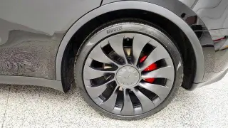 Tesla Model Y 2021 AWD Performance 4dr Crossover