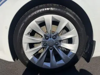 Tesla Model S 2020 AWD versión de largo alcance Plus 4 puertas Liftback