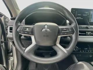 Mitsubishi Outlander 2025 ES 4dr SUV