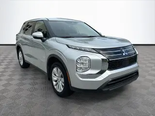 Mitsubishi Outlander 2025 ES 4dr SUV