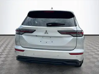 Mitsubishi Outlander 2025 ES 4dr SUV