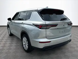 Mitsubishi Outlander 2025 ES 4dr SUV