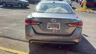 Nissan SENTRA del año 2023