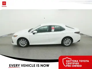 Toyota Camry 2024 LE 4dr Sedán