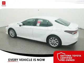 Toyota Camry 2024 LE 4dr Sedán