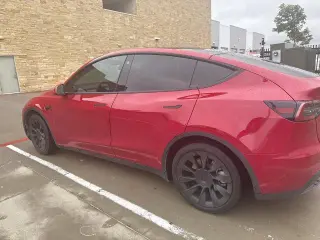 Tesla Model Y 2022 AWD Long Range 4dr Crossover