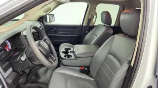 Ram 1500 Classic 2019 4x2 Tradesman 4dr Quad Cab 6.3 ft. SB Pickup