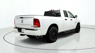 Ram 1500 Classic 2019 4x2 Tradesman 4dr Quad Cab 6.3 ft. SB Pickup